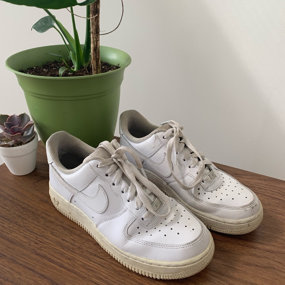 Nike AF1 Air Force 1s 7.5